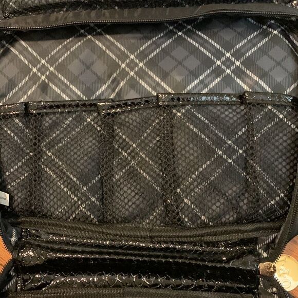 OPI Travel storage bag for hygiene and or jewelry items - Picture 4 of 9